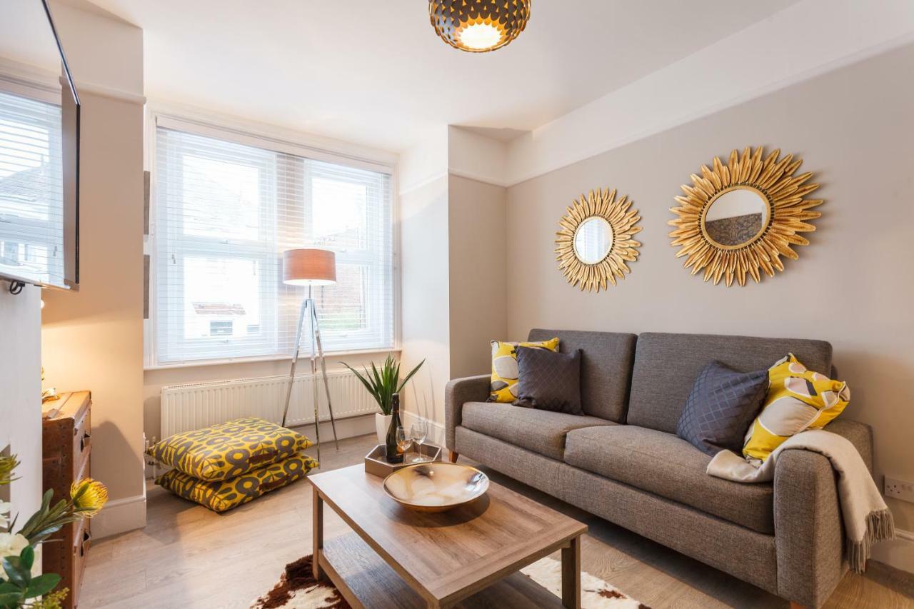 Stylish Town Centre House - 300Mbps, Parking & Sunny Decking Apartment Bournemouth Exterior photo