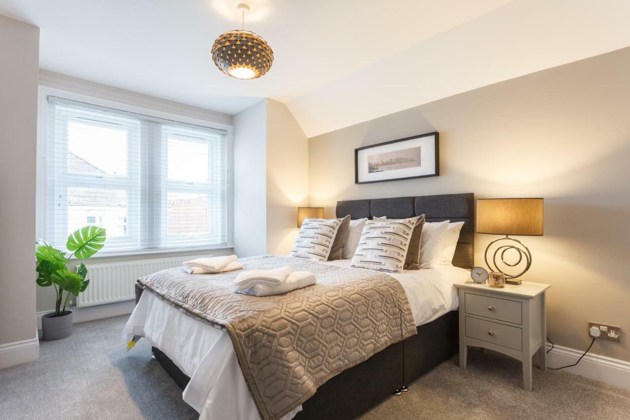 Stylish Town Centre House - 300Mbps, Parking & Sunny Decking Apartment Bournemouth Exterior photo