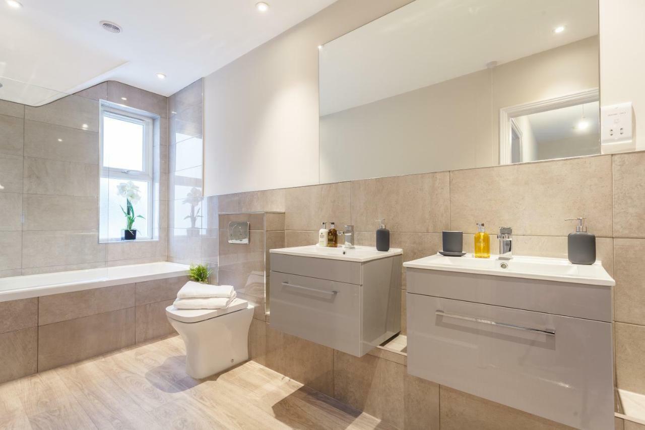 Stylish Town Centre House - 300Mbps, Parking & Sunny Decking Apartment Bournemouth Exterior photo